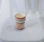 Petit verre en poterie beldi